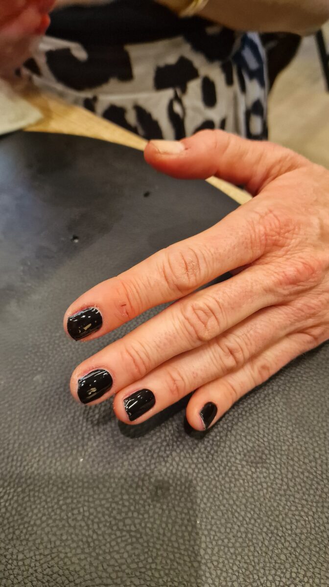 warum sollten maenner keinen nagellack tragen 01